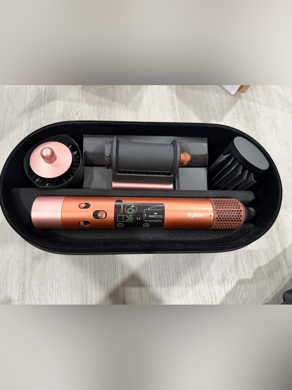 Dyson Airwrap i.d.™Multi-Styler in Amber Silk NOB w/ all attachments GENUINE